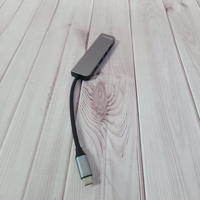 Bremiqaro USB hubs 4-Port USB-C & USB-A Adapter with Power Delivery (PD) Charging