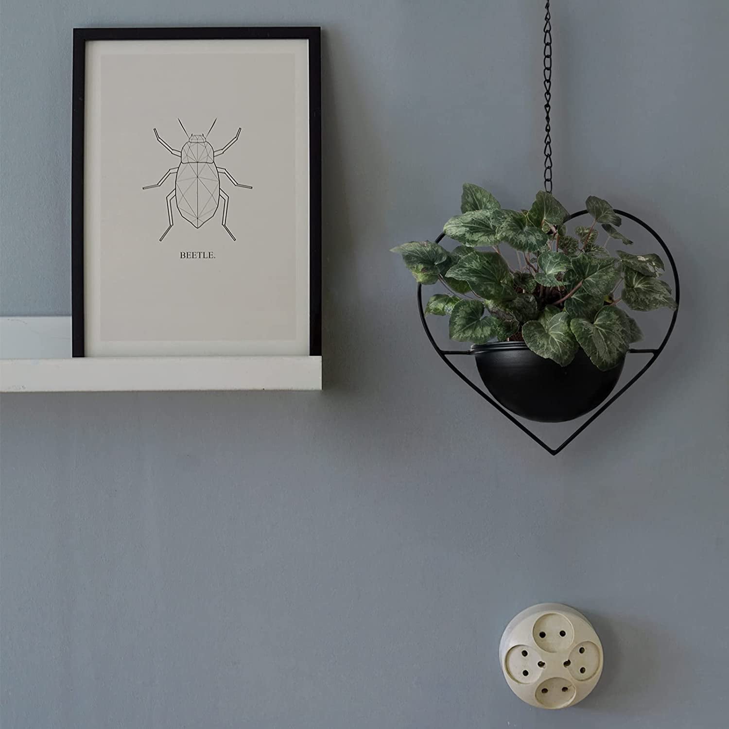 1 Pack Heart Shaped  Hanging Plant Holder with 6inch Detachable Pot, Black Metal Wall Ceiling Plant Hanger for Indoor Outdoor, Minimalist Small Hanging Planter for Home Wedding Decor