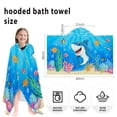 thumbnail image 2 of Toalla infantil Fiwbnasz Shark con capucha, 76 x 127 cm, diseño oceánico, 2 of 9