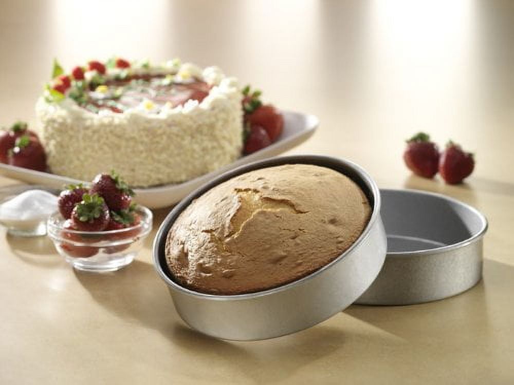 USA Pan Aluminized Steel Round Layer Cake Pan with Americoat