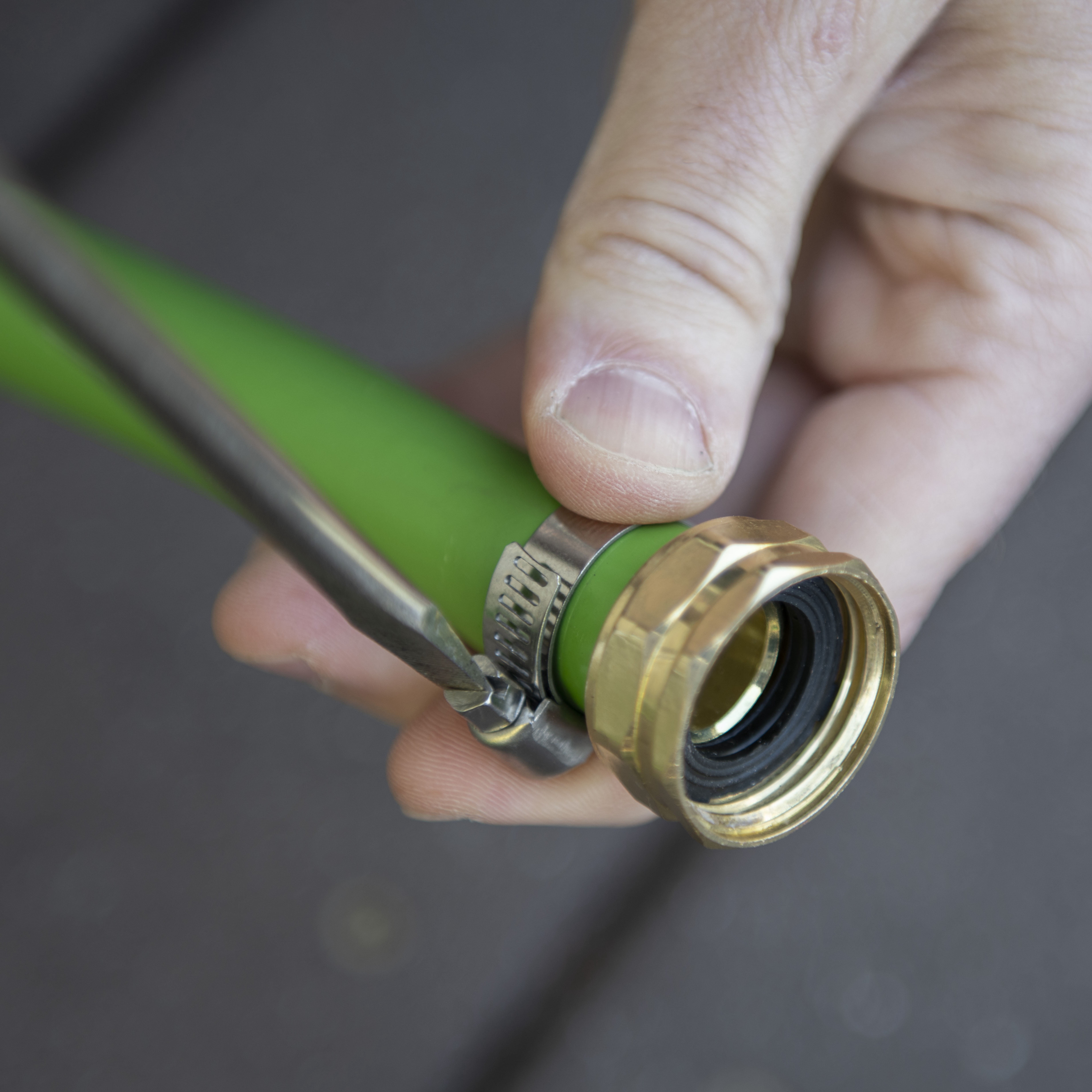 Expert Gardener Metal Female Hose Mender