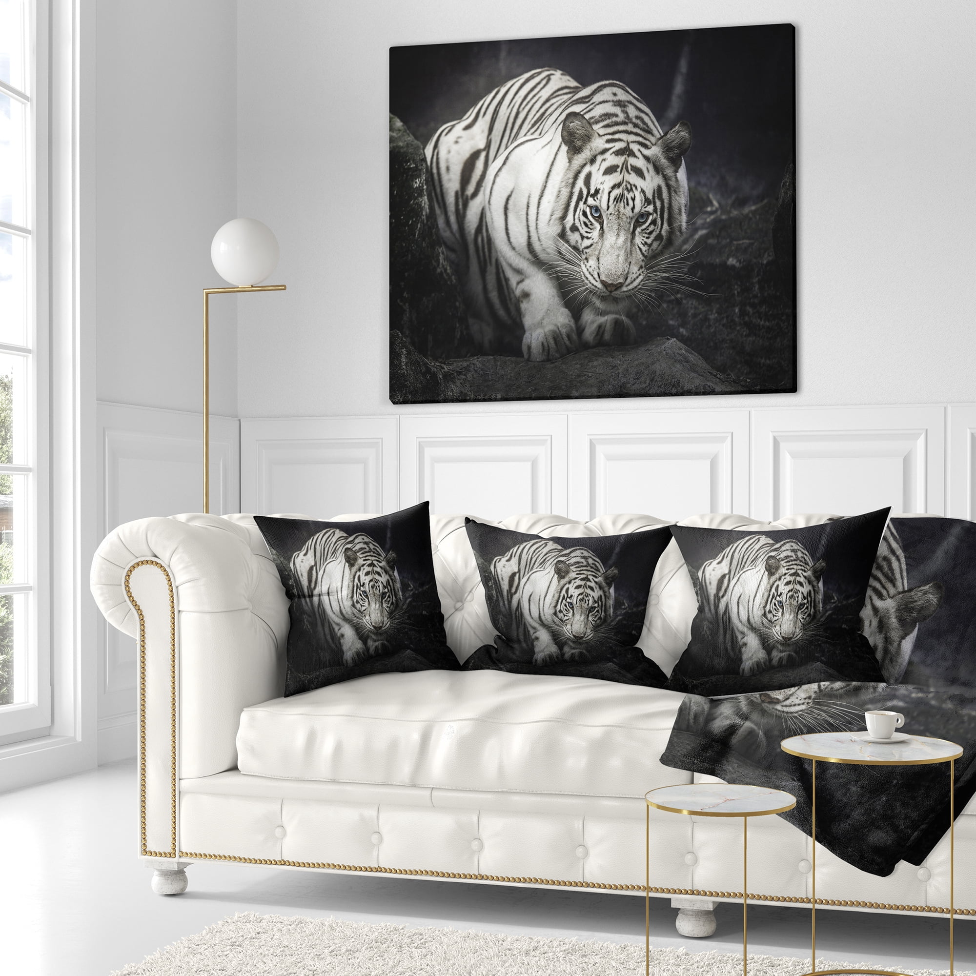 Designart White Tiger - Animal Throw Pillow - 18x18