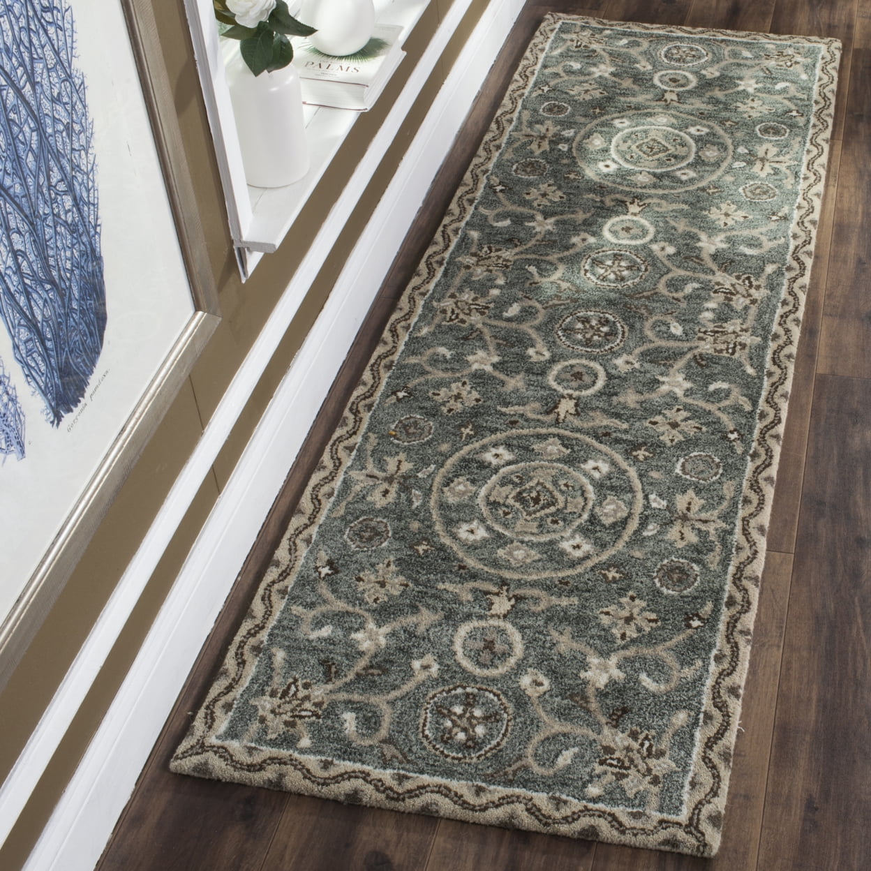SAFAVIEH Bella Leah Medallion Traditional Wool Area Rug, Grey/Taupe, 5' x 8'