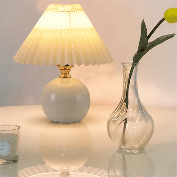 USB Retro Pleated Bedside Lamp Table Cute Desk Lamp for Bedroom Girl Princess Bed Lamp Deco Ceramic Base LED Light