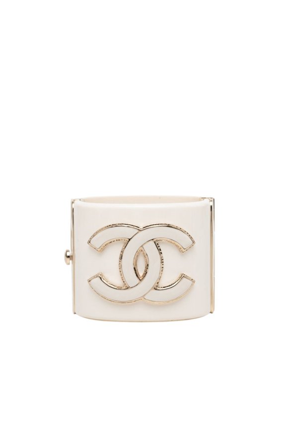 Pre-Owned Chanel Coco Mark Bangle Bracelet, G22 Engraving, White Gold Plated Plastic, Women's.