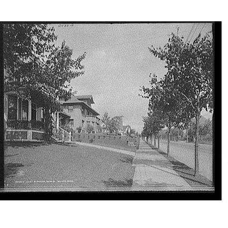Historic Print, East Superior Street, Duluth, Minn., 16" x 20"