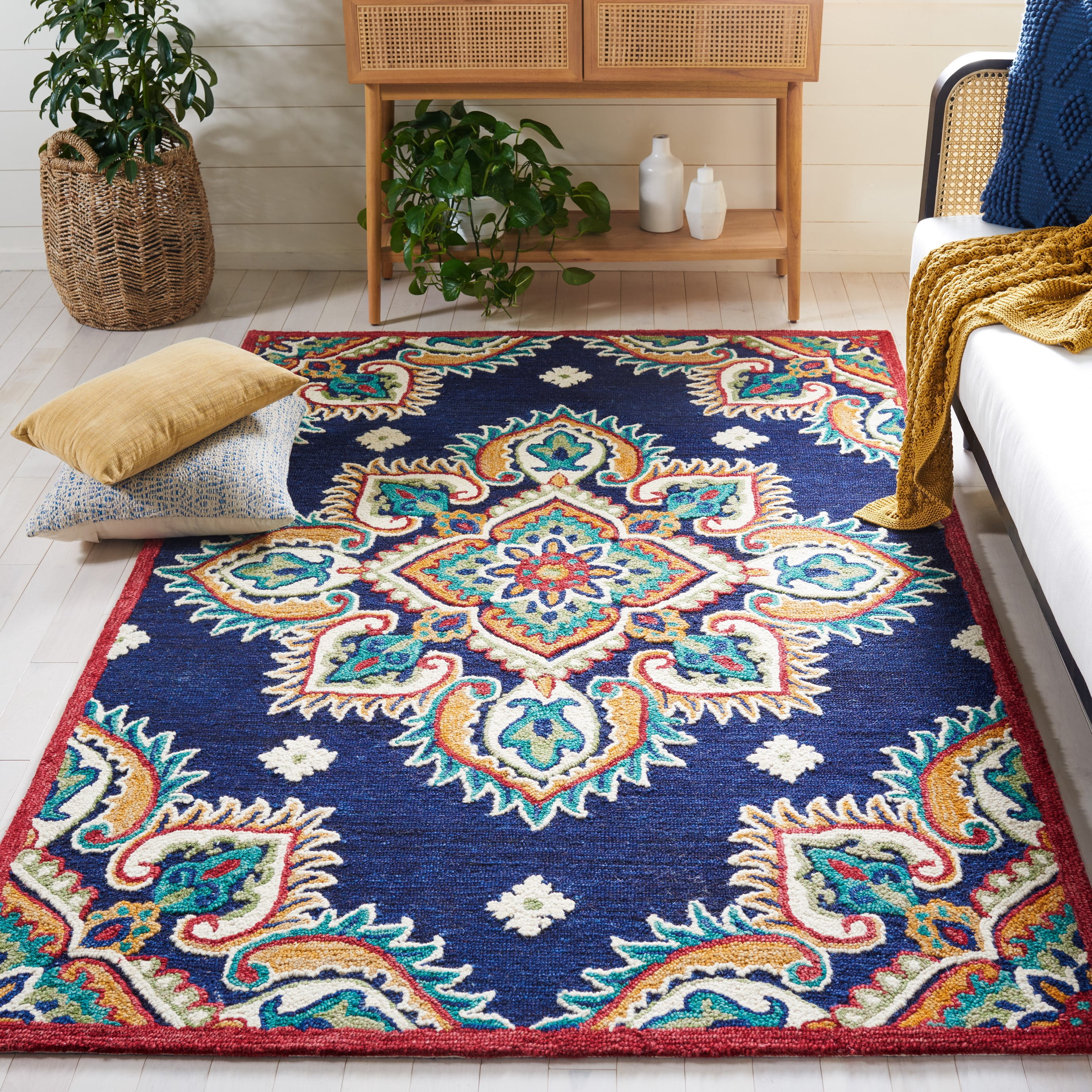 SAFAVIEH Blossom Pauletta Floral Area Rug, Navy/Ivory, 5' x 8'