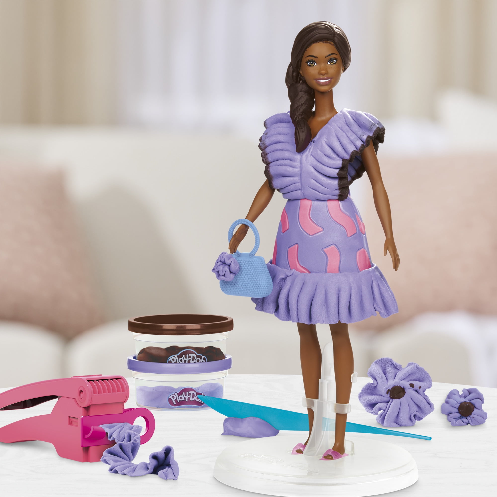 Play-Doh Barbie Fashionista Ruffles Set, Make Doll Clothes, Toys