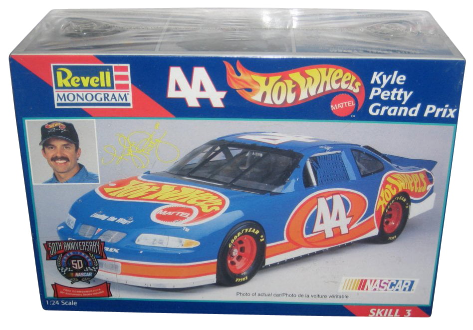 Revell #44 Hotwheels Kyle Petty Grand Prix 1/24 mocel kit D-50