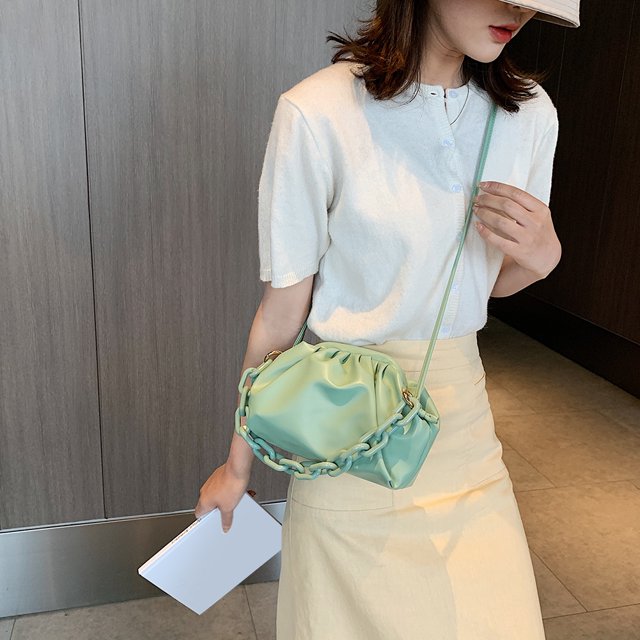 Bolso de hombro plisado de PU suave para mujer, bolso de mano de día con cadena, bolso sólido (verde) Tmvgtek Para estrenar