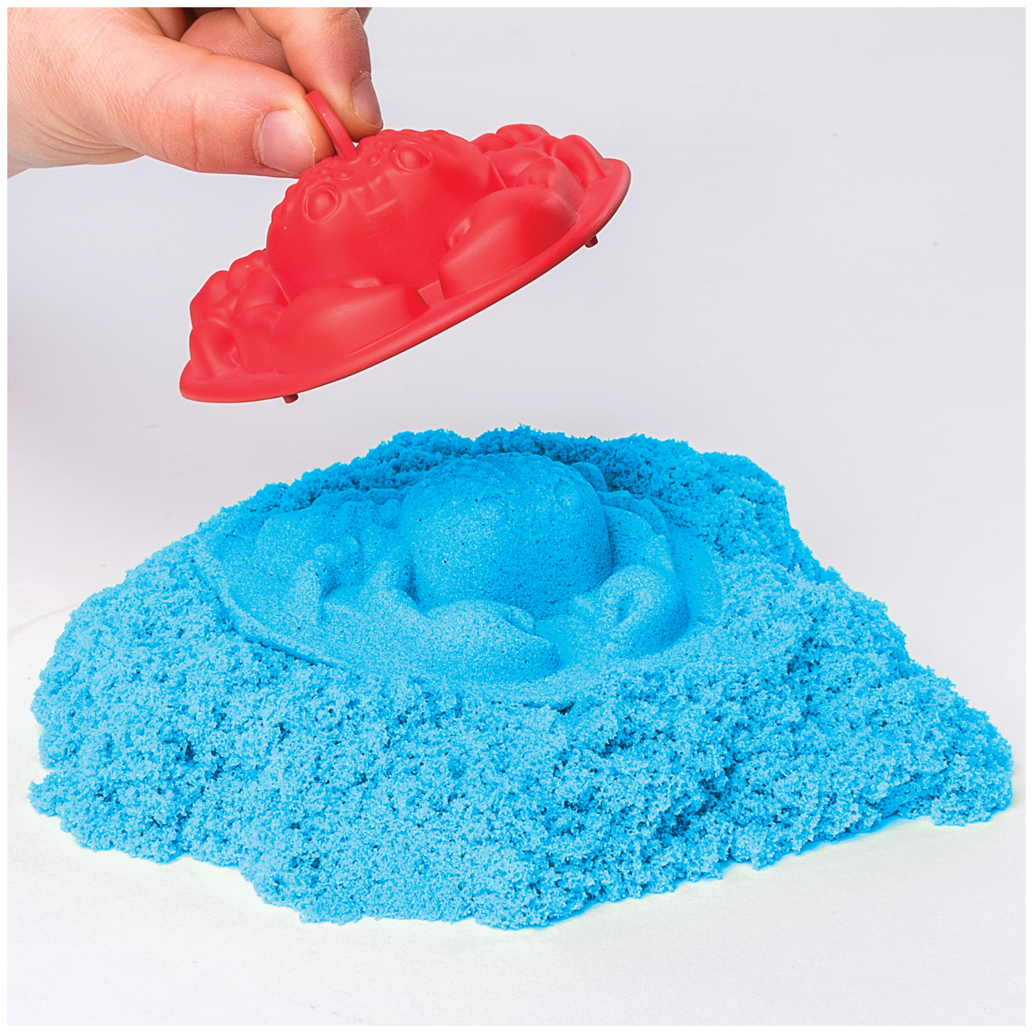 Kinetic Sand Sandbox Set, 1lb Blue Play Sand, Sandbox Storage, 4 Molds and  Tools, Sensory Toys for Kids Ages 3+