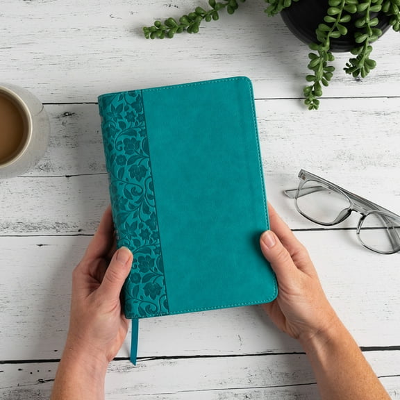 CSB Large Print Personal Size Reference Bible, Teal Leathertouch, (Hardcover)