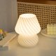 thumbnail image 3 of Lámpara de escritorio LED de vidrio Lámpara de mesa con forma de hongo Lámpara de mesa para dormitorio Lámpara de mesa para habitación de niños Lámpara de mesa decorativa Luces de mesa decorativas A, 3 of 6