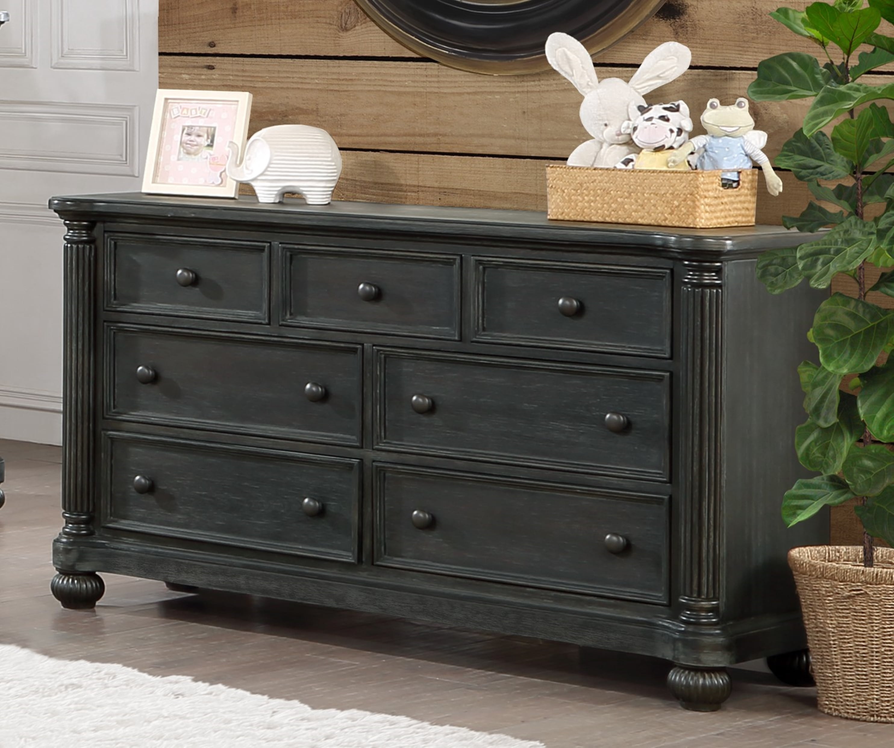 Kingsley Charleston 7 Drawer Dresser in Weathered Woodland