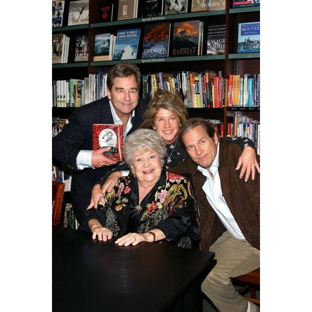 Beau Bridges Lucinda Bridges And Jeff Bridges At Bookstore Appearance By Mother Dorothy Bridges For Her