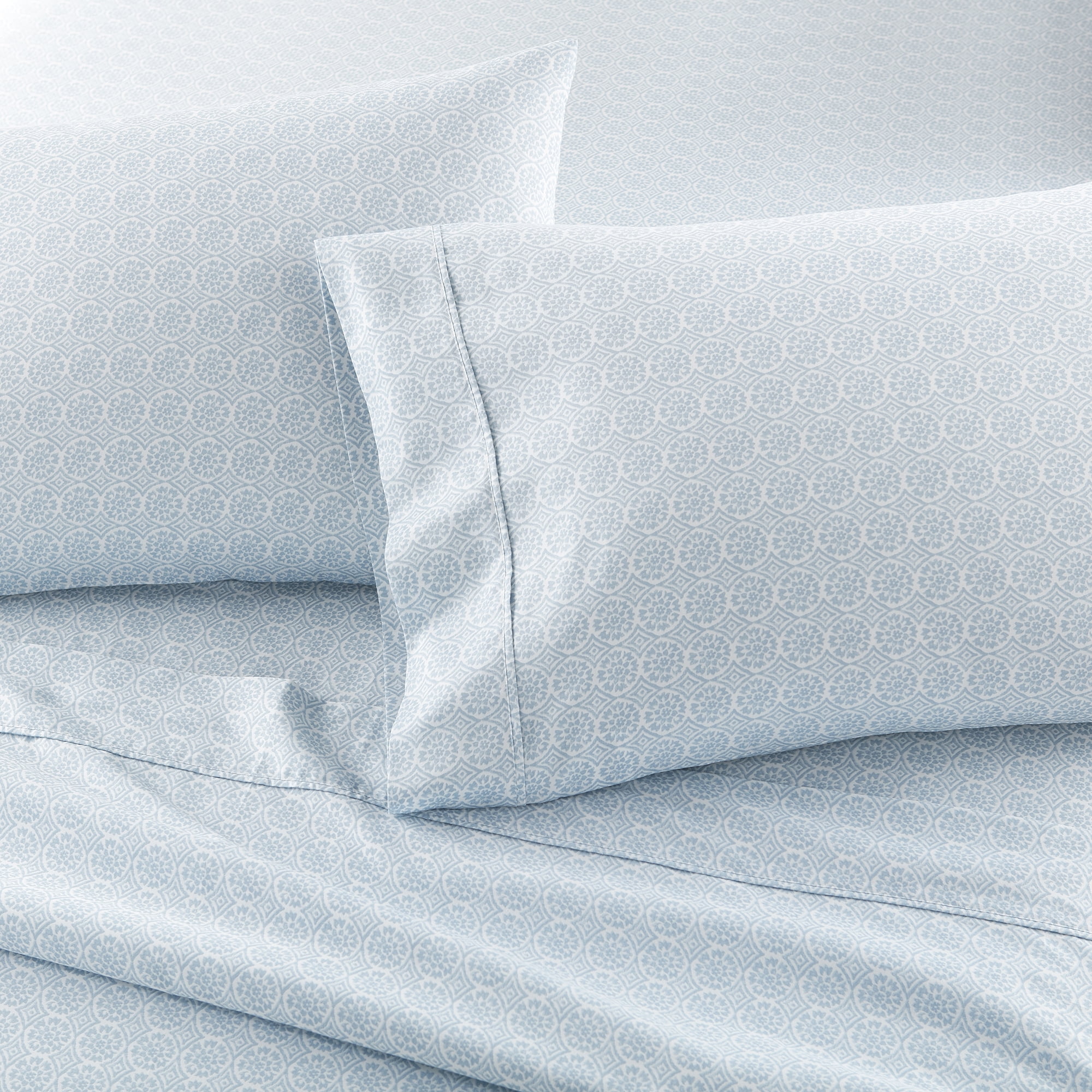 Better Homes & Gardens 2-Piece 300 Thread Count Cotton Sateen Pillowcase Set, Suzani Blue Water, Queen