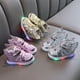 thumbnail image 2 of Zapatos brillantes de moda de primavera y otoño Zapatos con alas para niños Zapatos para bebés Zapatos deportivos para niños y niñas Estilo coreano, 2 of 6