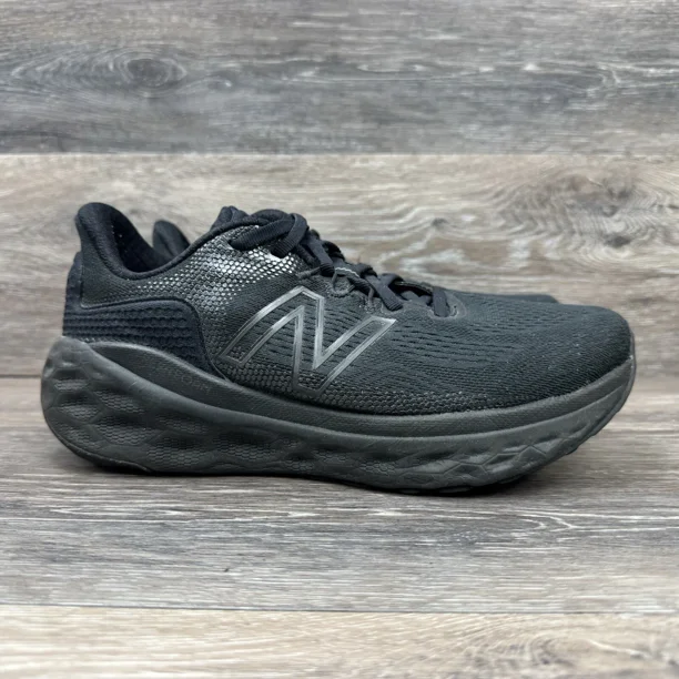 New Balance Fresh Foam X More V3 Mens Size 7.5 2E MMORLB3 Triple Black Shoes
