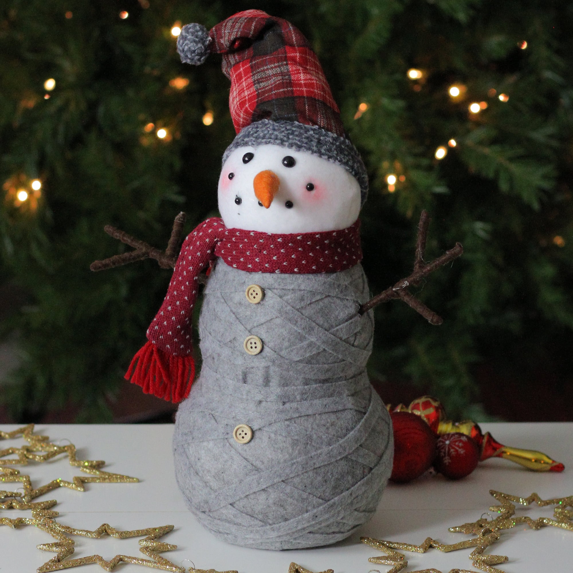 Melrose 18 5 Country Rustic Woven Style Burgundy Snowman With Plaid Hat Table Top Christmas Decor Home Kitchen Seasonal Decor
