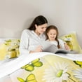 thumbnail image 5 of jejeloiu Daisy Floral Butterflies Queen Comforter Set,Kawaii Cute Flowers Blossom Bedding Sets,Yellow White Bedding Comforter Set For Girl,Luxury Bedroom Decor,3-Piece, 5 of 8