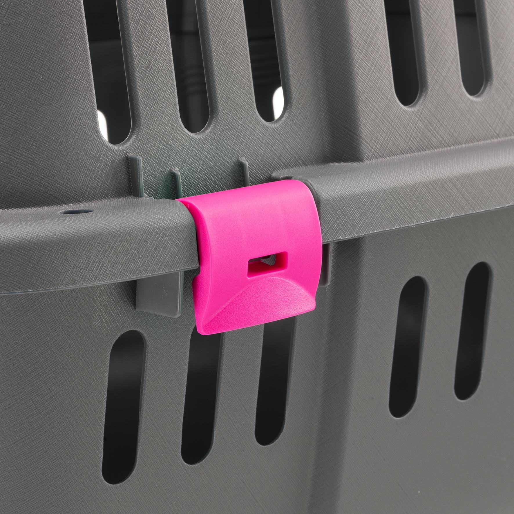 Ferplast Jet Pet Carrier: Value Dog Carrier Suitable for Toy Dog Breeds & Small Cats, 18.51L x 12.6W x 11.42H, Fuchsia