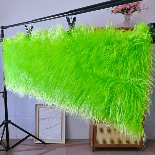Tela FOLGOS de piel sintética de felpa esponjosa verde de 152 x 46 cm