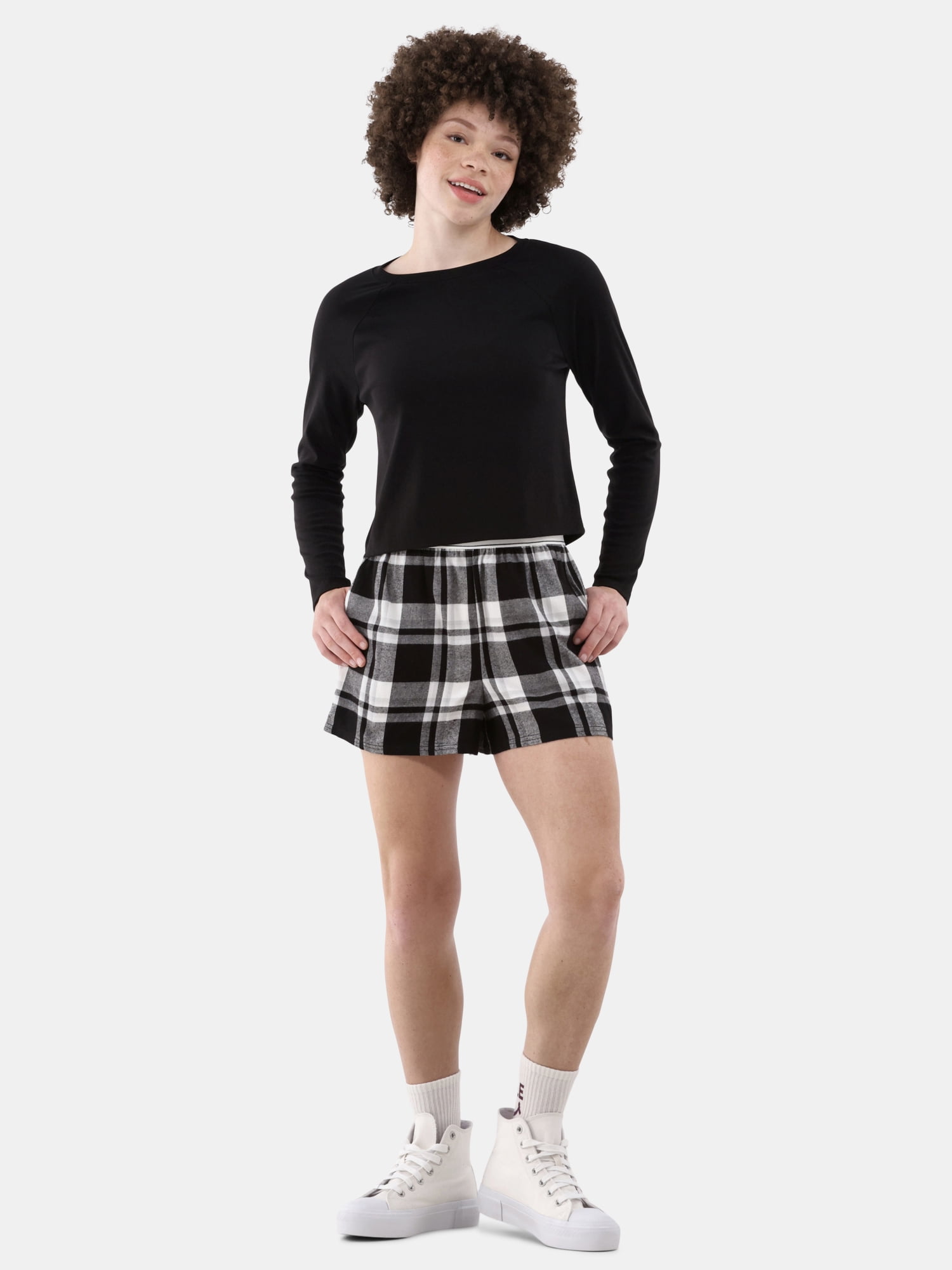 No Boundaries Long Sleeve Tee and Flannel Shorts Pajama Set, 2-Piece, Women’s and Women’s Plus