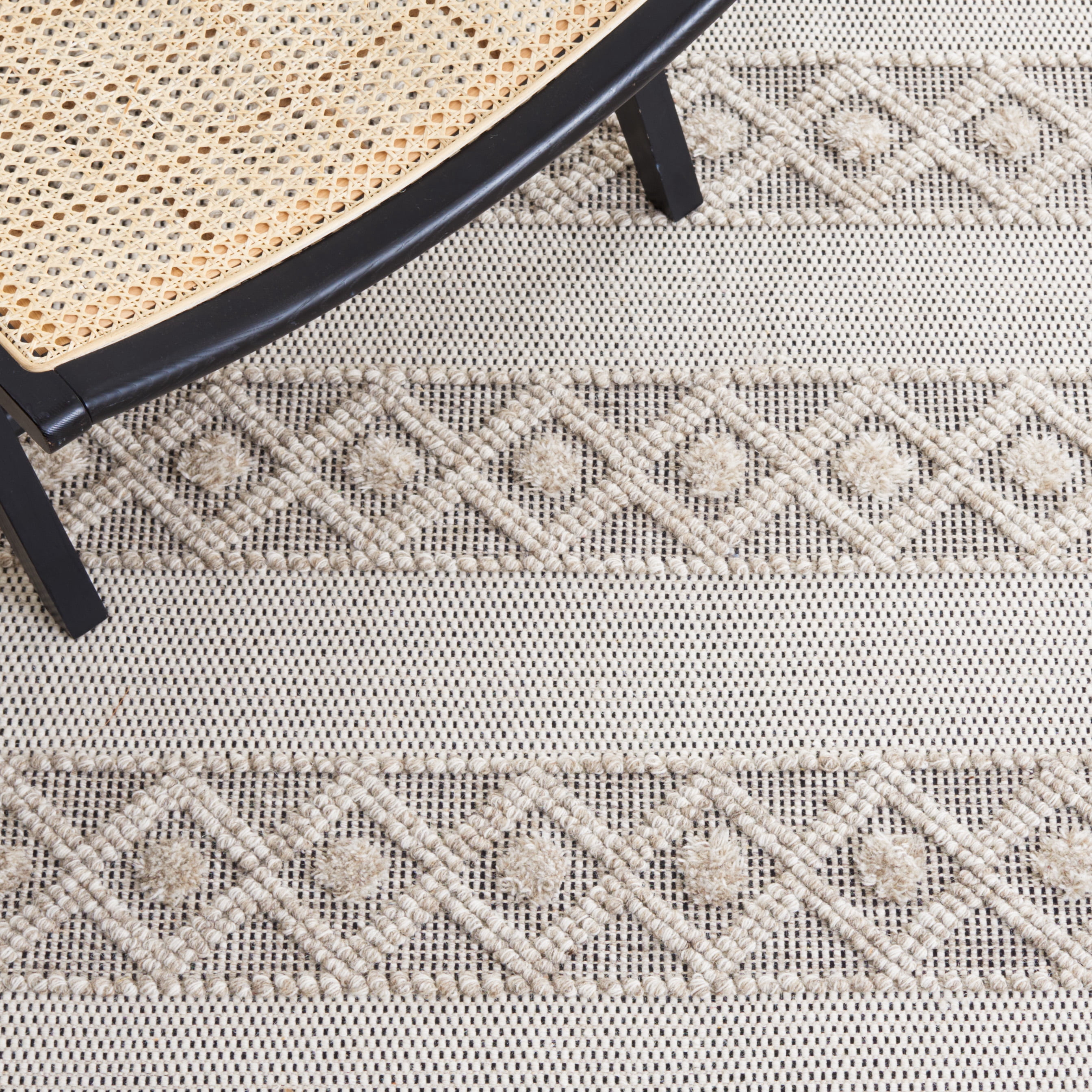 SAFAVIEH Vermont Xavier Trellis Runner Rug, Beige/Ivory, 2'3" x 9'