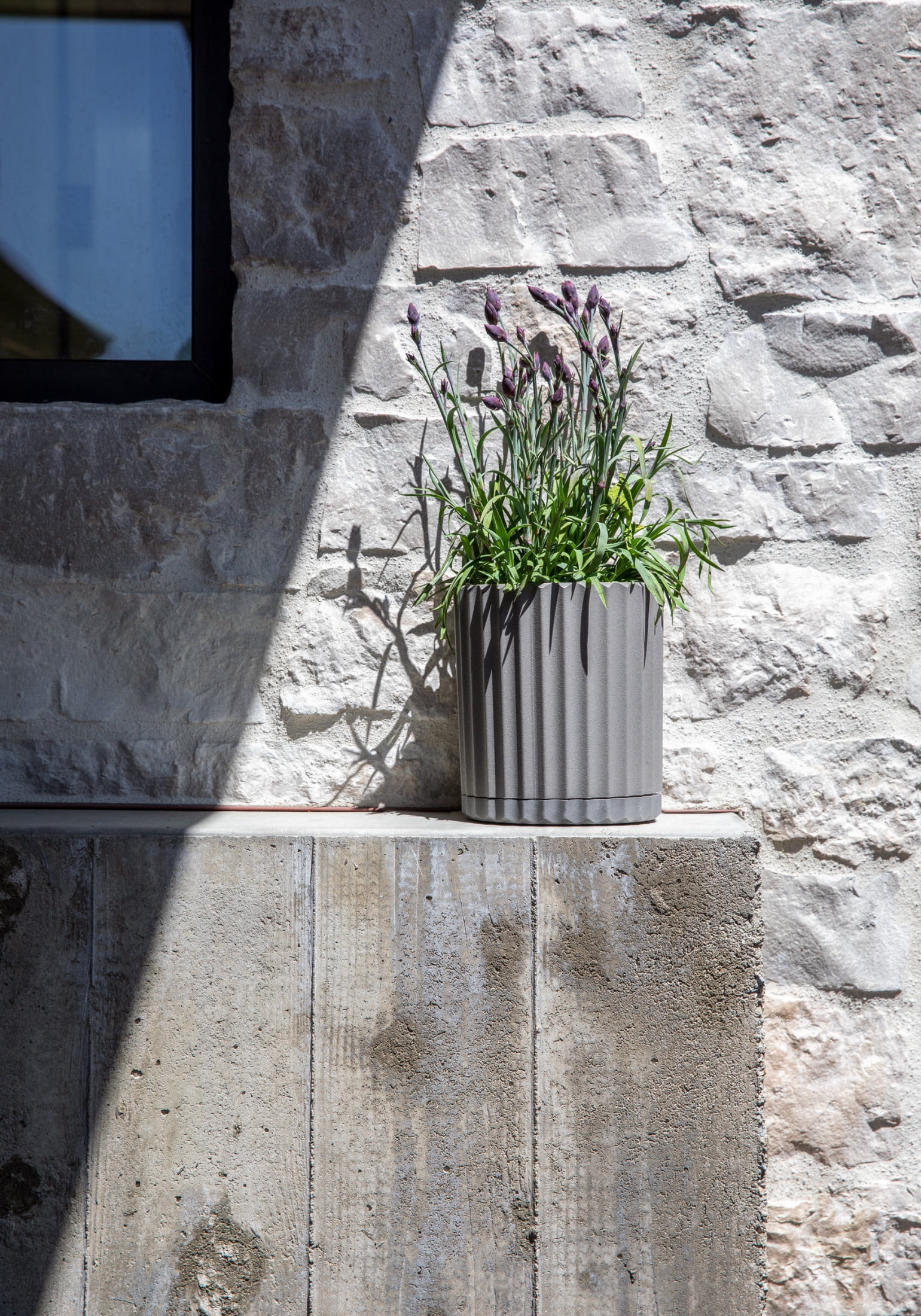 Veradek Mason Series Demi 6" Plastic-Stone Planter - Gray