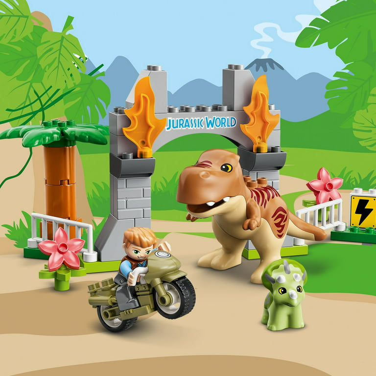 dyr følsomhed Gå rundt LEGO DUPLO Jurassic World T. rex and Triceratops Dinosaur Breakout 10939  Building Toy Set (36 Pieces) - Walmart.com