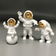 thumbnail image 4 of 3 figuras de astronauta en miniatura, personajes del espacio exterior hechos a mano para el hogar. oro, 4 of 9
