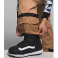 thumbnail image 4 of Pantalones aislantes Freedom de The North Face para niñas, con mantequilla de almendras, tamaño mediano, 4 of 5