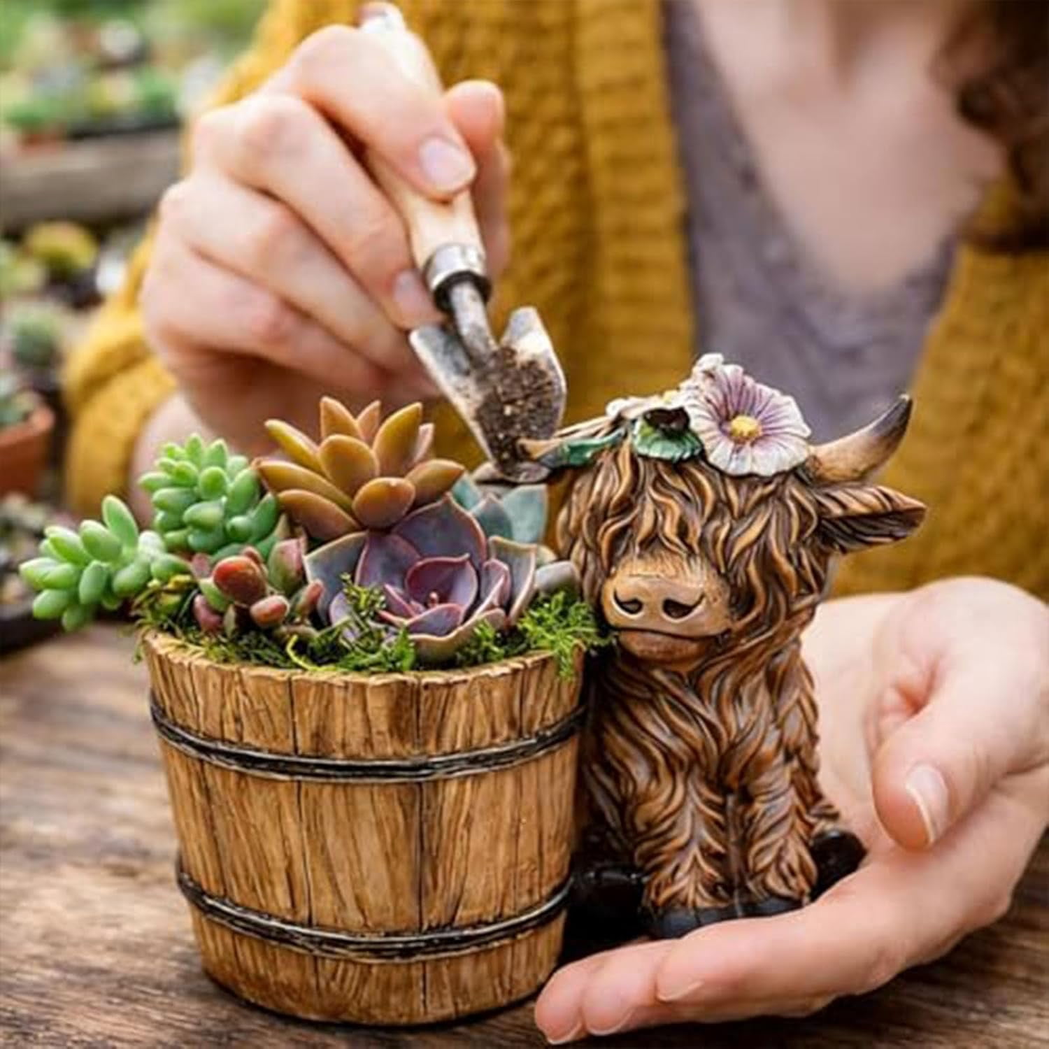 Highland Cow Succulent Planter Pot with Drainage Hole, Cute Resin Wooden Barrel Plant Container for Farmhouse Decor, Gardening Gift for Animal Lovers (1 or 2 Pack)