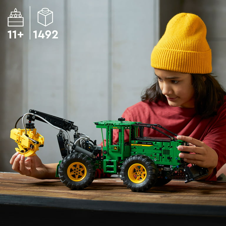 LEGO Technic John Deere 948L-II Skidder 42157 Advanced Tractor Toy Building  Kit for Kids Ages 11 and Up, Gift for Kids Who Love Engineering and  Heavy-Duty Farm Vehicles 