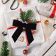 thumbnail image 5 of 12 adornos navideños con lazos de terciopelo con forma de varita mágica | Adornos para árboles y accesorios para envolver regalos | Lazos rojos y verdes con ribete dorado, 5 of 5