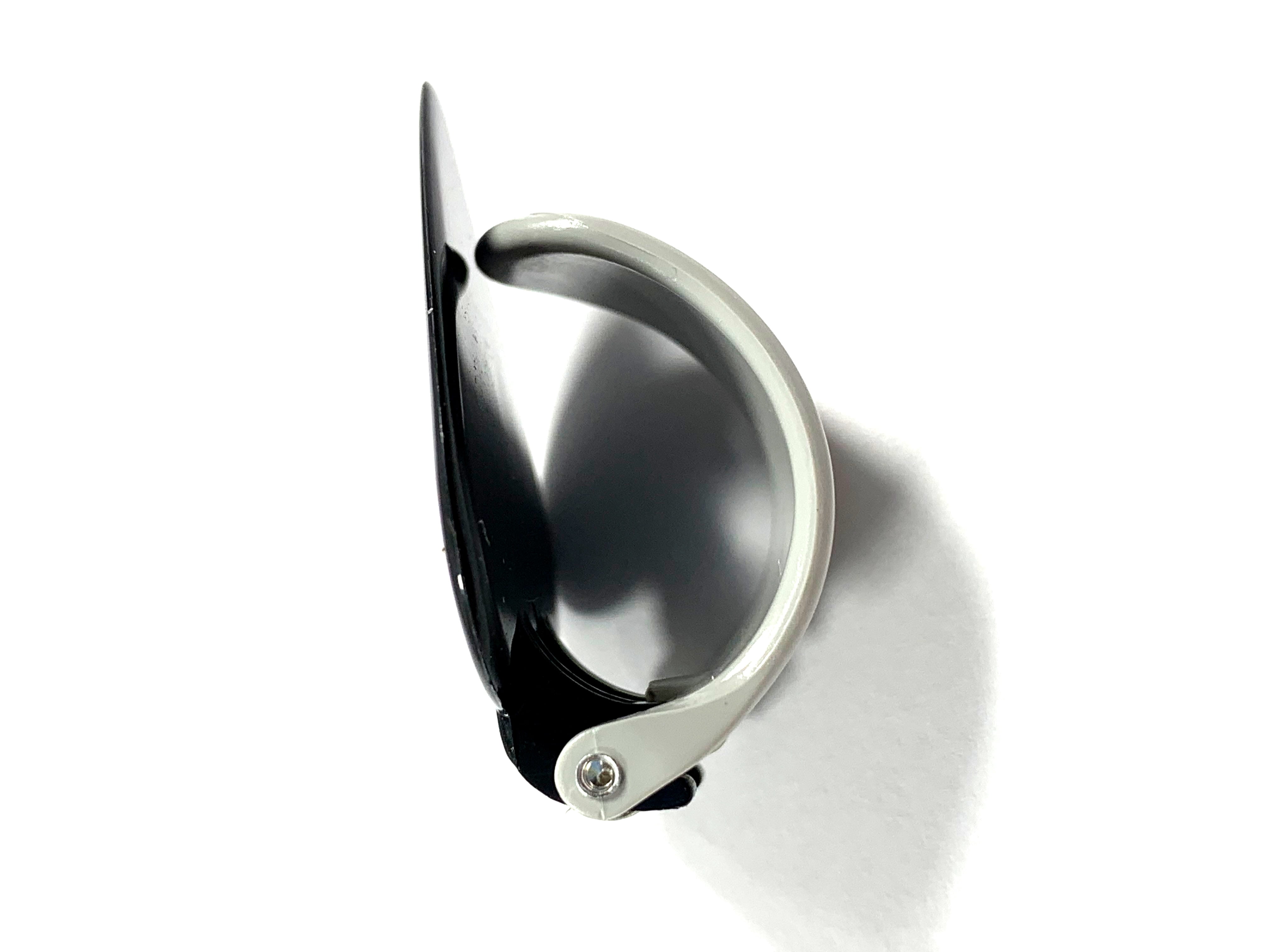 Black Mountain Thumb Pick - Five Picks - Spring Fit  Medium Thumb Flat Pick Combo