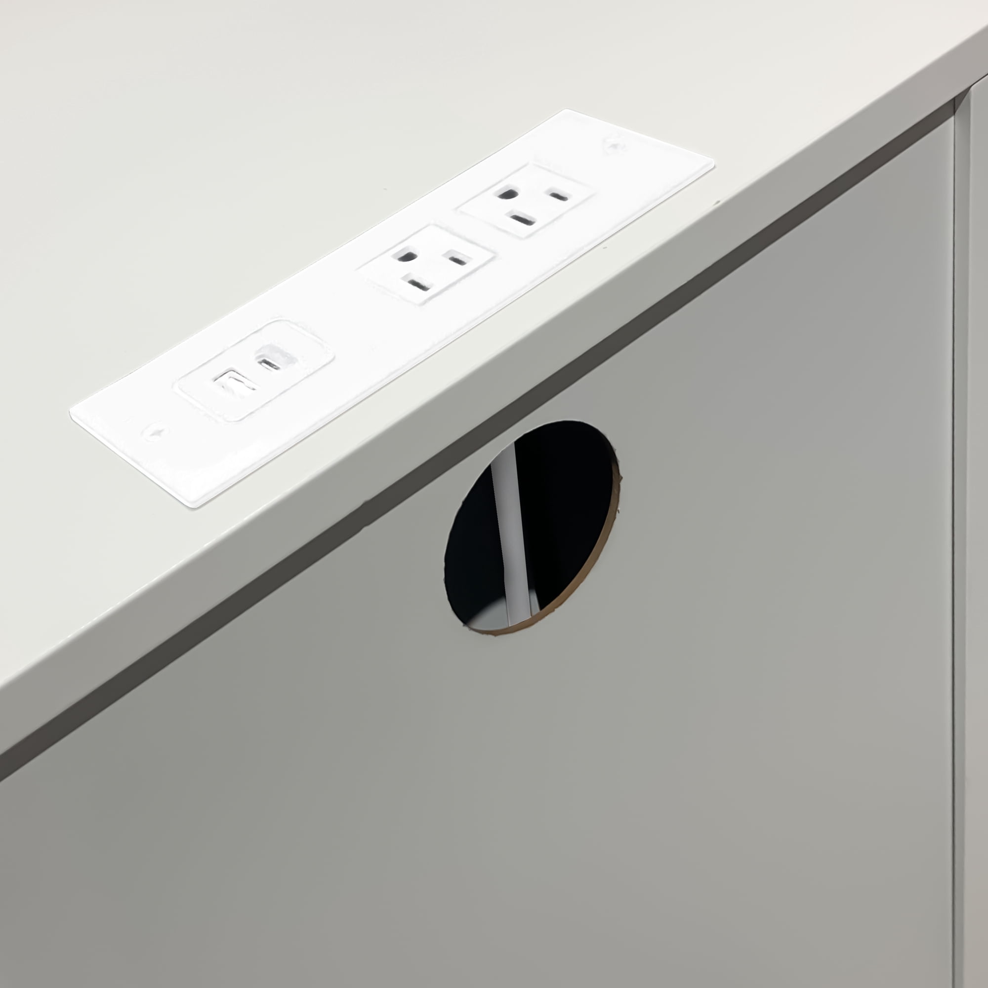 Leumius White 3‑Drawer Nightstand with Charging Station, USB & Power Outlets,Modern Wooden Side End Table for Bedroom Living Room Office