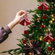 thumbnail image 3 of Colgante para árbol de Navidad | Adorno de campanilla de ventana con efecto nieve | Campana de viento para decoración colgante | Detalle festivo para el hogar: árbol, ventana, sala de estar, balcón, 3 of 5