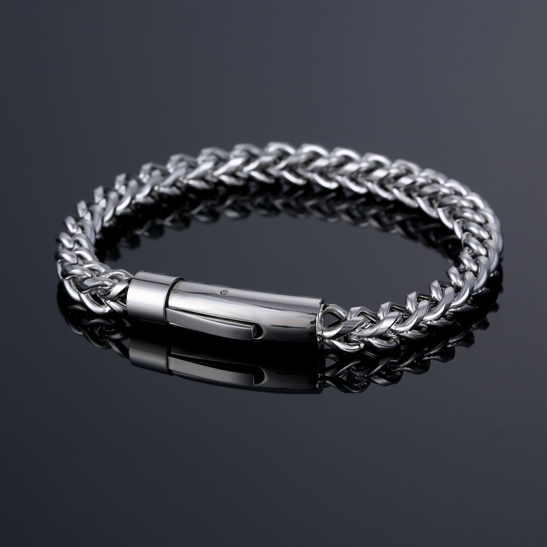 Leander Men's Stainless Steel Cuban Link Bracelet, 6mm Width, Black/18K Gold Plated, Ideal for Men.