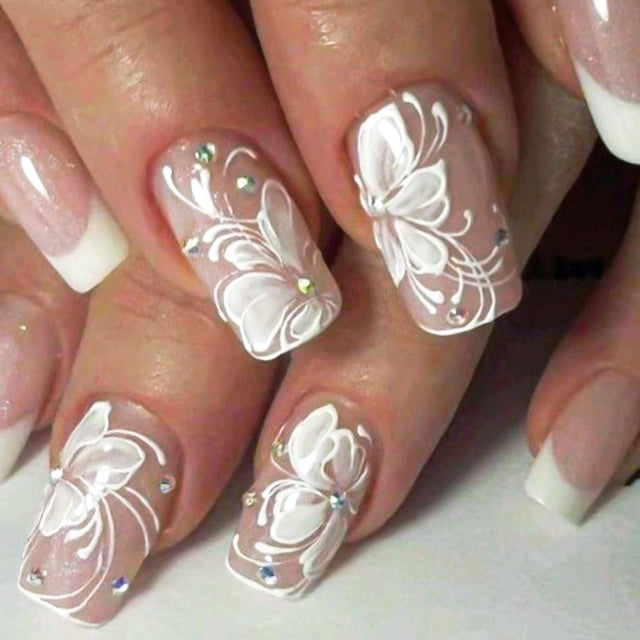 Uñas postizas YOSOMMK medianas nude cuadradas con diseño floral