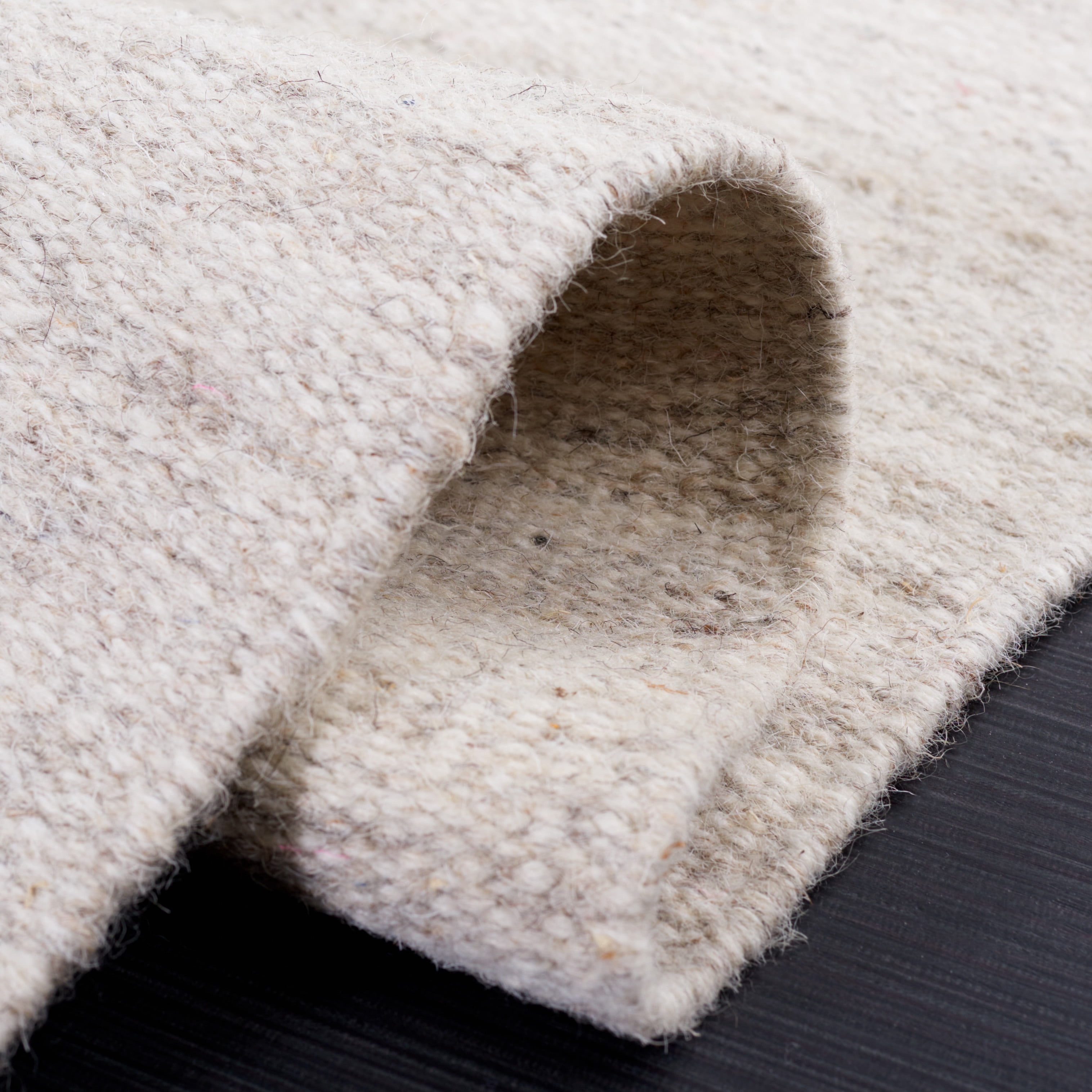 SAFAVIEH Dhurries Ksenija Solid Wool Area Rug, Beige, 3' x 5'