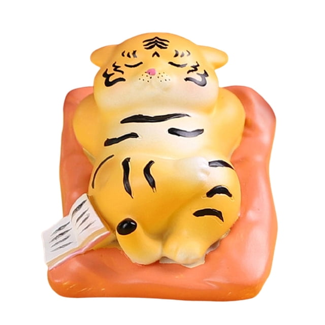 GROWTH TANK Novelty Small Tiger Figurine Resin Crafts Model for Tabletop Home Office Collection A