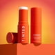 thumbnail image 4 of Serum Stick Live Tinted Superbright con 15% de vitamina C, 15 ml, 4 of 6