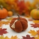 thumbnail image 1 of Peluche de Calabaza de Halloween - Muñeco de Peluche de Cordero con Cuerda para Colgar, Poliéster Suave, Decoración para Festivales de La Cosecha y Otoño, Tamaño de 21 Cm o 16 Cm, Paquete de 1, 1 of 6
