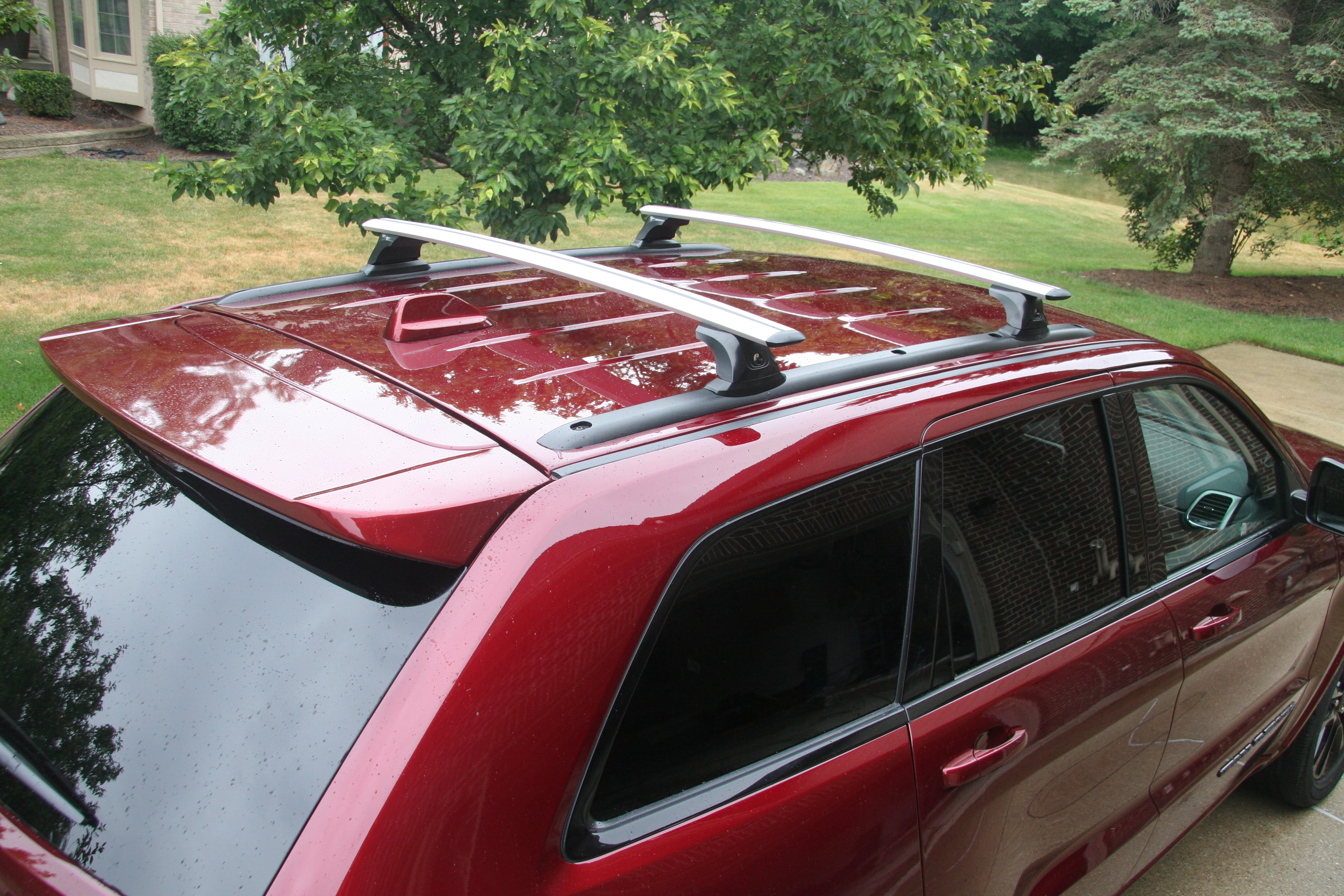 BRIGHTLINES Heavy Duty Anti-Theft Premium Aluminum Roof Rack Crossbars Compatible with 2011-2021 Jeep Grand Cherokee with Roof Black Plastic Moldings