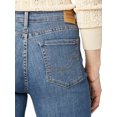 thumbnail image 3 of Levi Strauss Signature Women's and Women's Plus Mid Rise Straight Jeans, Available in Short, Regular and Long Inseams, Sizes 2-28, 3 of 6