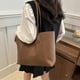 thumbnail image 4 of Bolso tote de piel para mujer | Bolso de hombro con bolsillo con cremallera para el trabajo, viajes y uso diario., 4 of 6