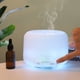 thumbnail image 1 of Difusor de aromaterapia ultrasónico de 500ml, humidificador de aire de aceites esenciales, olor eléctrico para el hogar, dormitorio, generador de niebla de fragancia JFHHH pequeña, 1 of 5