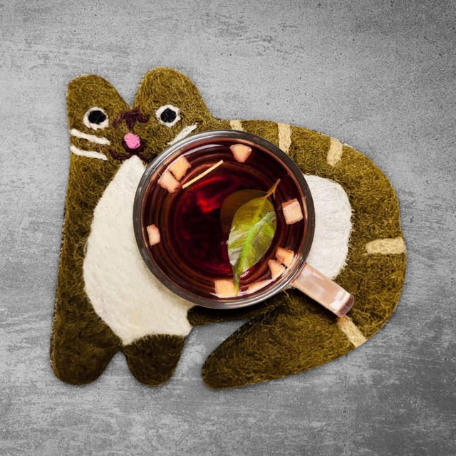 Oleegame 1PC Glass Bottle Cute Handmade Cartoon Cup Holder Exquisite Shape Super Soft Animal Modeling Table Pad Decorative Cup Mat For Home