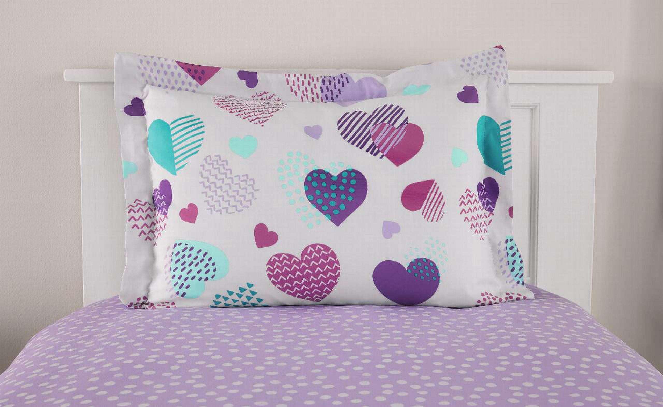 Your Zone Hearts Bed-in-a-Bag Complete Bedding Set in Multicolor